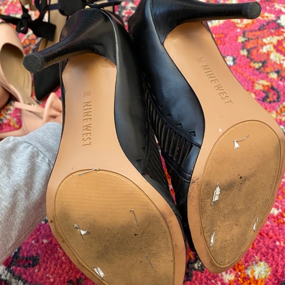 2 for $15 Nine West black sandal - Picture 4 of 4